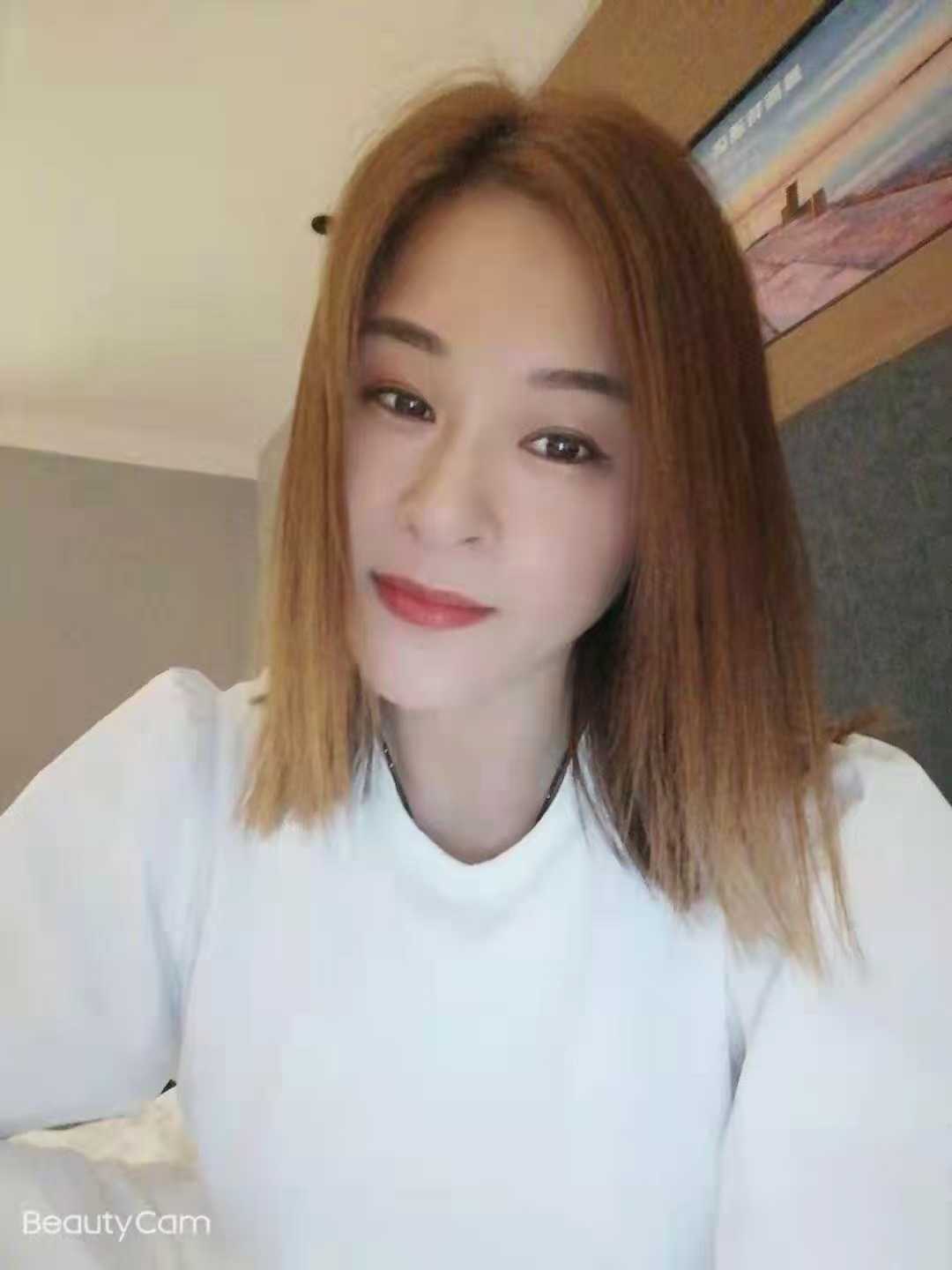 声音非常甜美的小姐姐